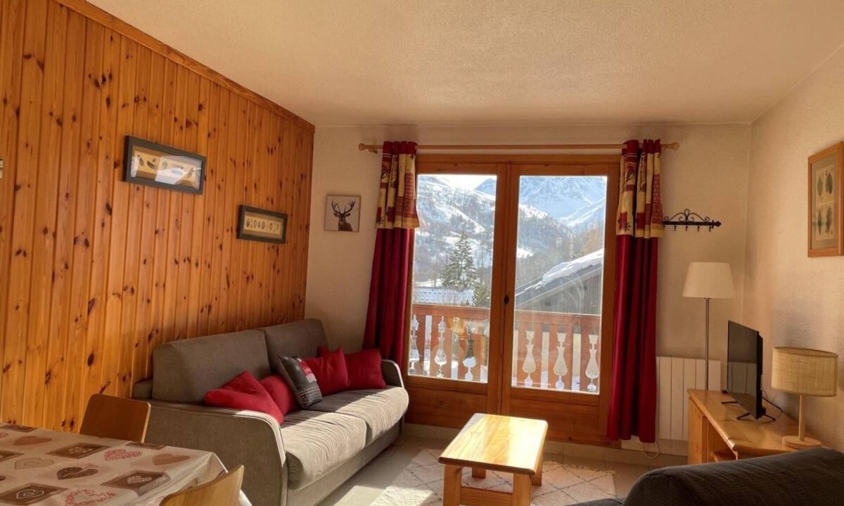 Valloire Apartment | 1st floor, swimming pool, balcony, tv, ski locker, 28m², Valloire