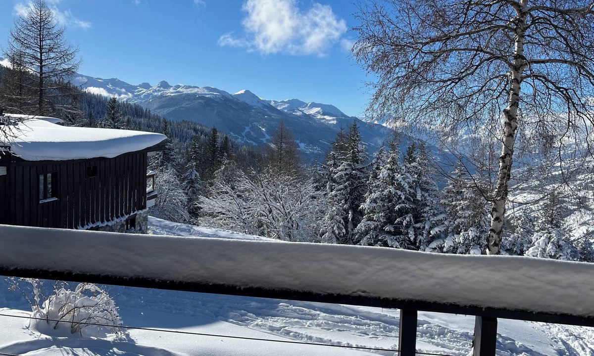 Arc-1600 Ski Chalet | 200 m² ski-in/ski-out chalet in Les Arcs with a sauna, a view, a fireplace, and a TV room