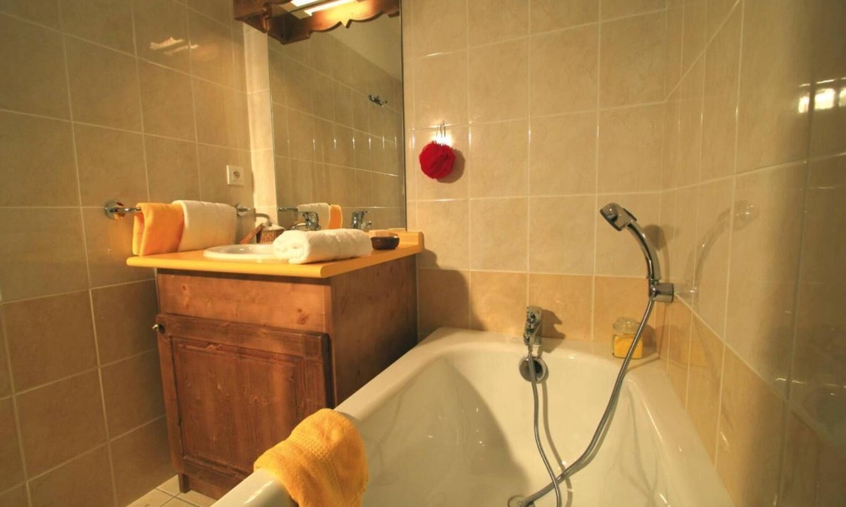 Plan Peisey Apartment | 250m from resort center, swimming pool, terrace, balcony, tv, ski locker, 49-55m², Peisey-Vallandry