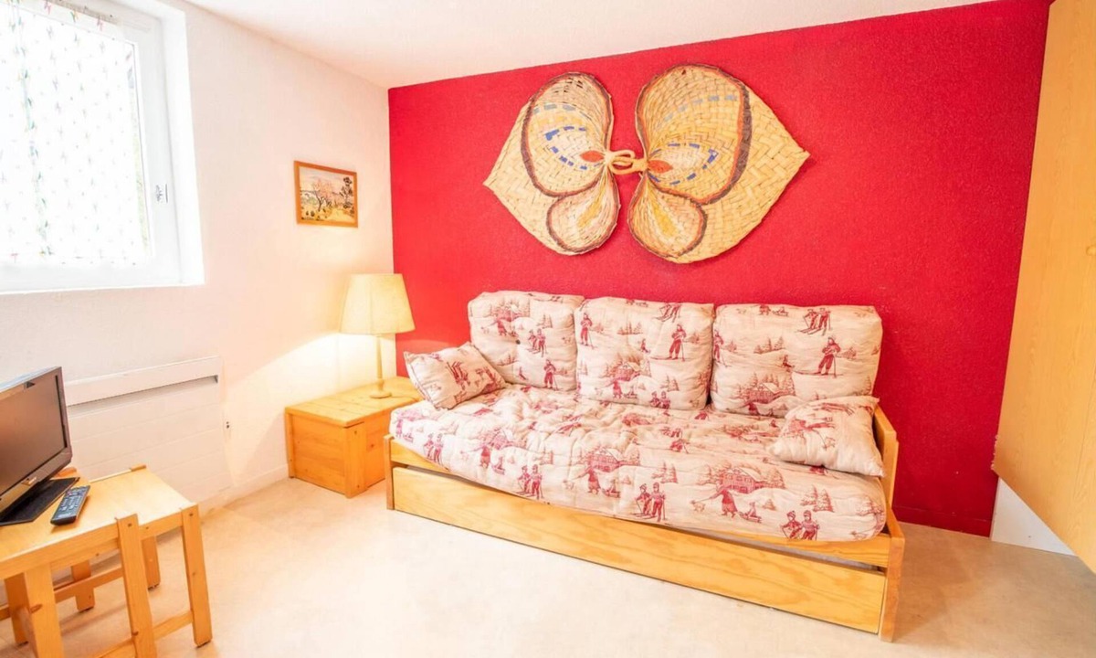 Villarodin-Bourget Apartment | 280m from resort center, 1st floor, balcony, parking, tv, 54m², La Norma