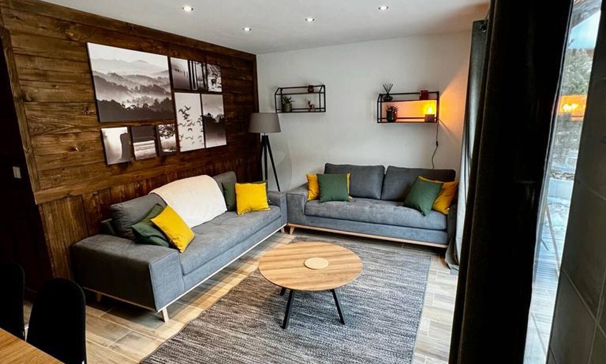 Valloire Apartment | 3-room apartment for 4/6 people with terrace, parking, WiFi