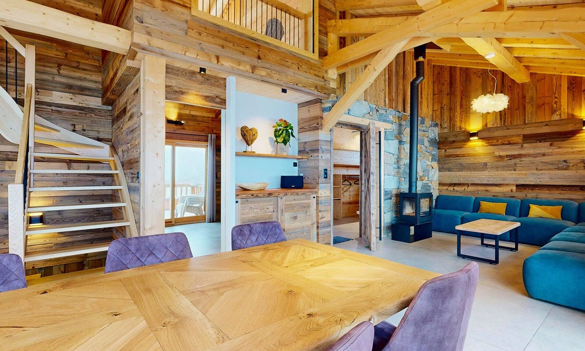Le Corbier Ski Chalet | 5* Chalet with Spa and Jacuzzi · 15 guests · ski-in/ski-out · private parking