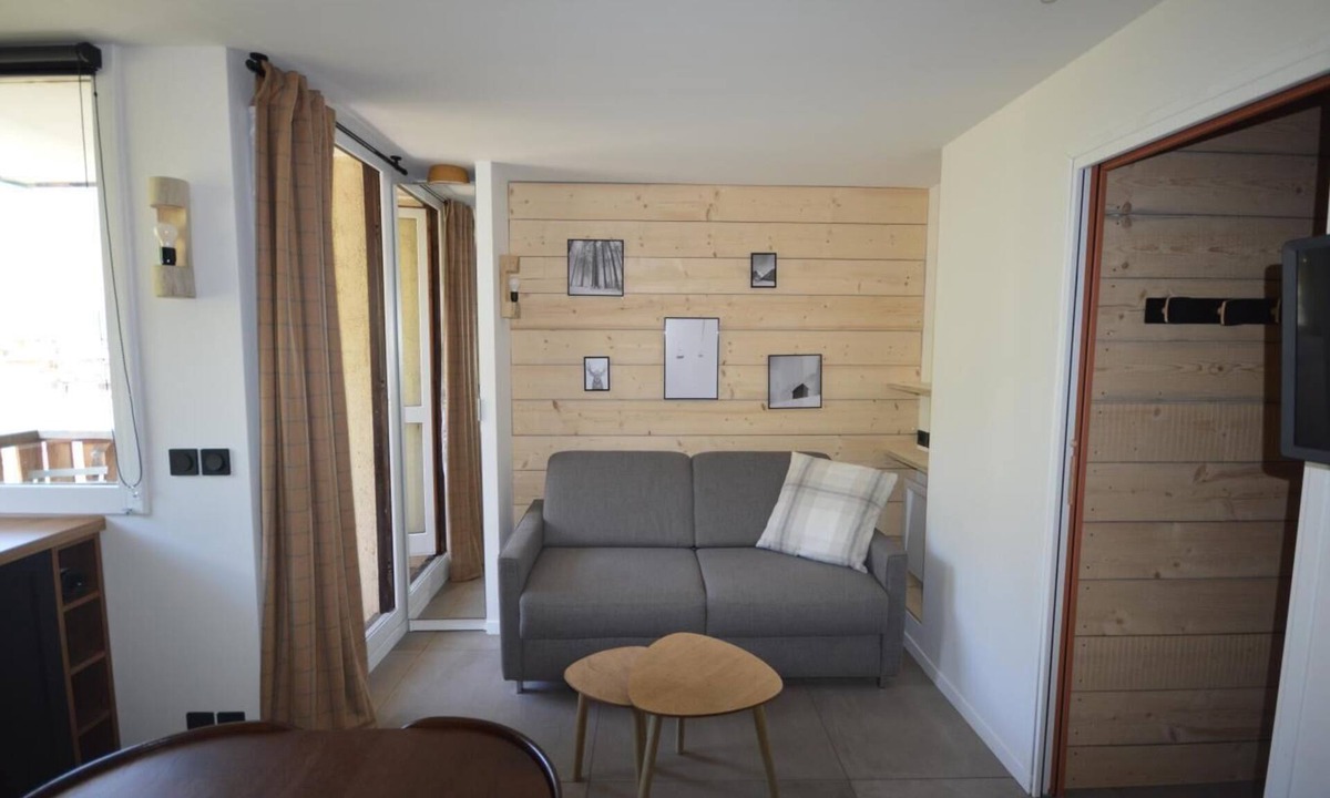 Montalbert Apartment | 50m from resort center, 2nd floor, view ski slopes, terrace, tv, ski locker, 19m², Montalbert