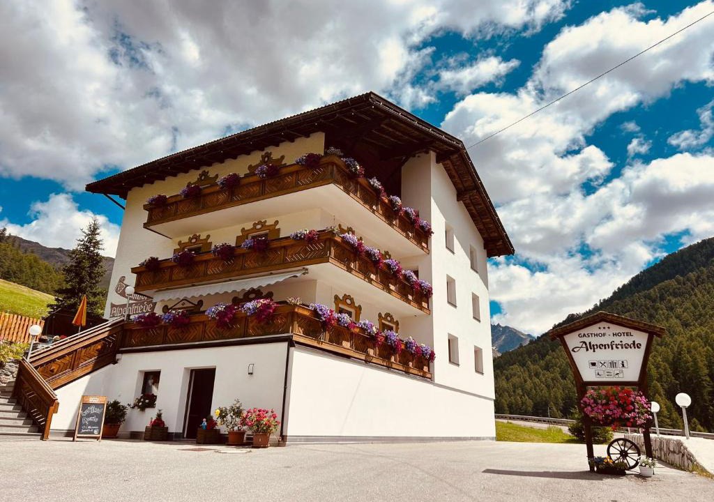Curon Venosta Hotel | Aparthotel Alpenfriede