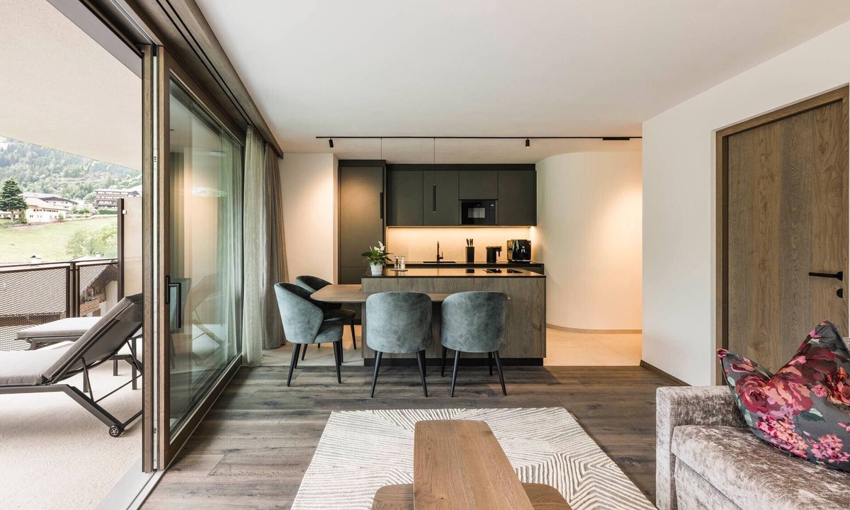 San Leonardo in Passiria Apartment | Apartment 'Les Ovis Alpin – New Opening' with Mountain View, Wi-Fi & Air Conditioning, Opening May 2026