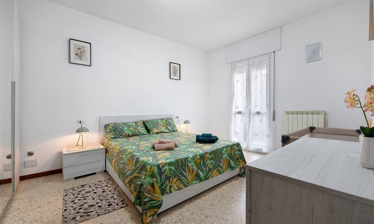 Trescore Balneario Apartment | Apartment 'A Due Passi Dalle Terme E Dal Lago' with Balcony and Wi-Fi