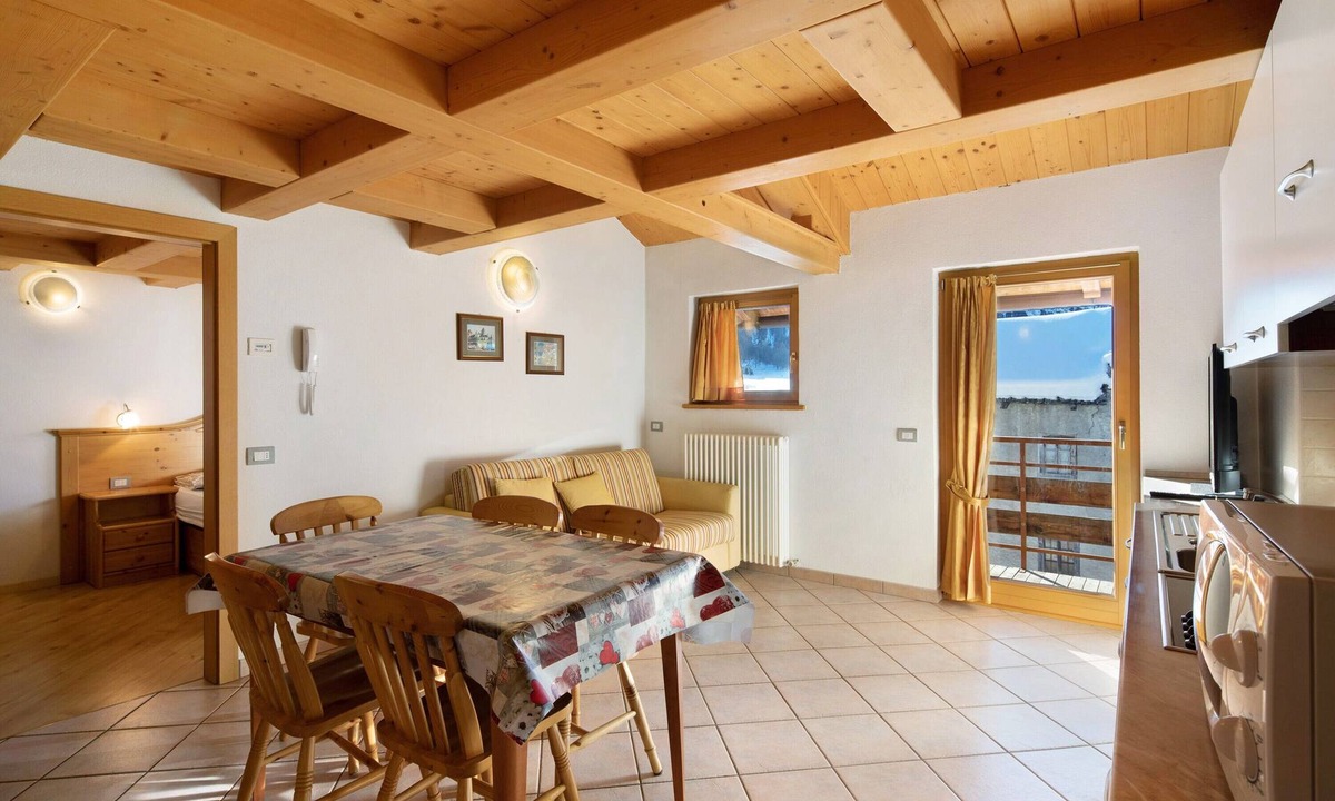 Valtellina Apartment | Apartment "Cima Fopel" with Mountain View, Wi-Fi, Balcony, Terrace & Garden