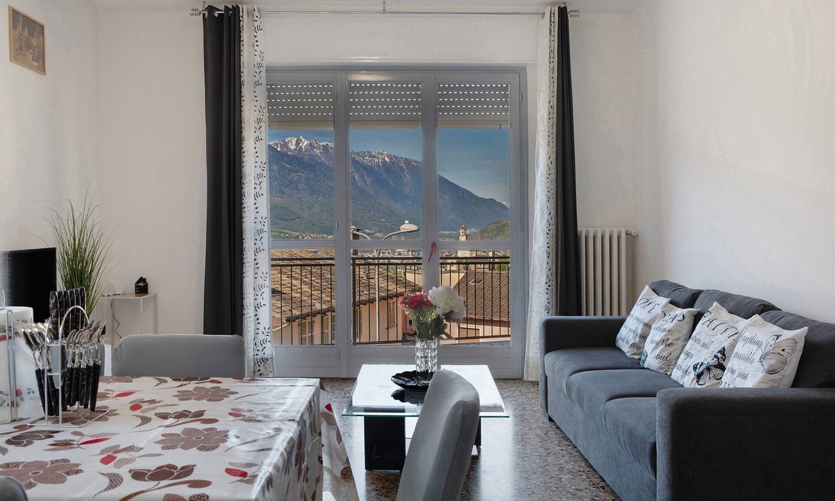 Valtellina Apartment | Apartment 'Dilman' with Mountain View, Private Terrace and Wi-Fi