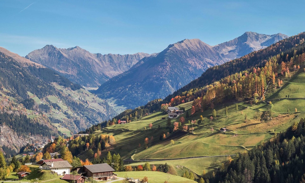 Moso in Passiria Apartment | Apartment "Egarthof Enzian" with Mountain View, Wi-Fi, Balcony & Garden