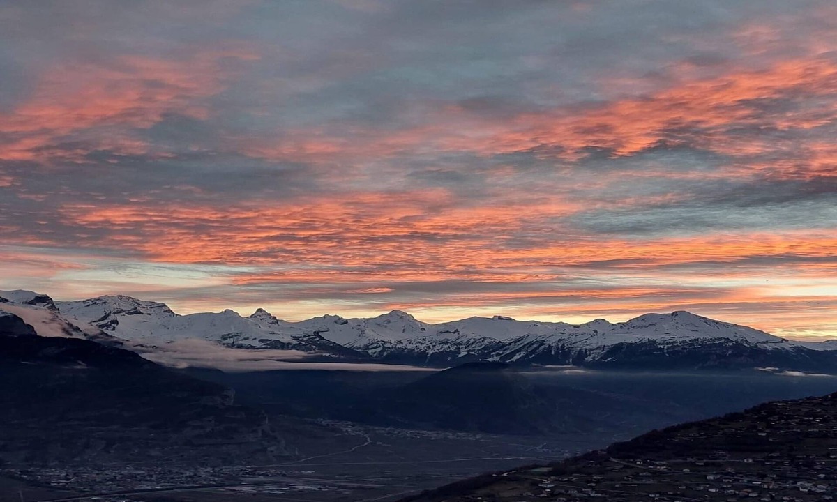 Nendaz Apartment | Apartment in Swiss Alps near Cable Car