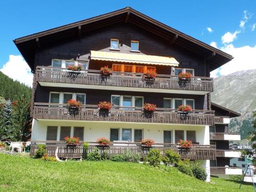 Saas-Fee Apartment | Apartment La Montanara by Interhome