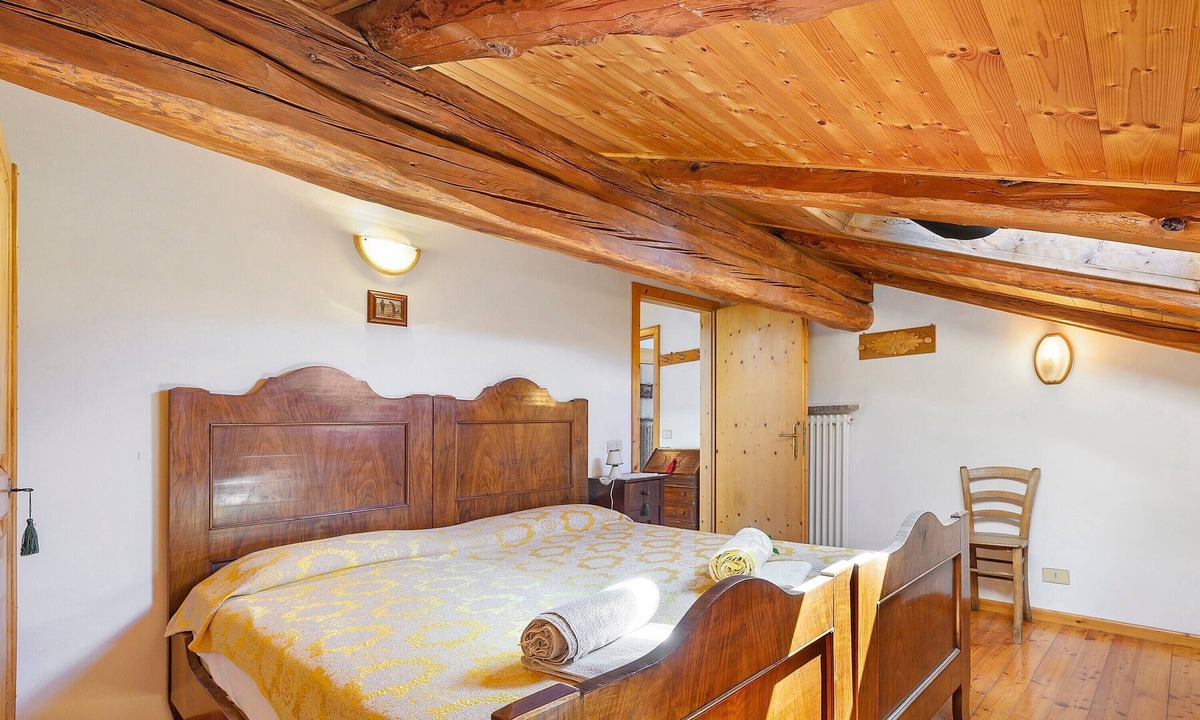 Tassullo Apartment | Apartment 'Odorizzi Lago Di Tovel' with Mountain View and Shared Garden