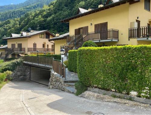 Valtellina Apartment | Appartamento con Giardino e Box in Valmalenco