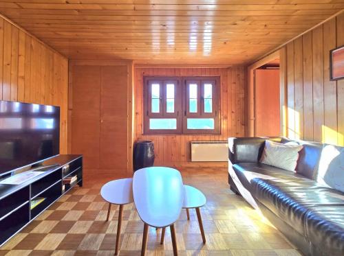 Saint-Martin Apartment | Appartement "Le Ver Luisant" à Saint-Martin, Val d'Hérens, Valais