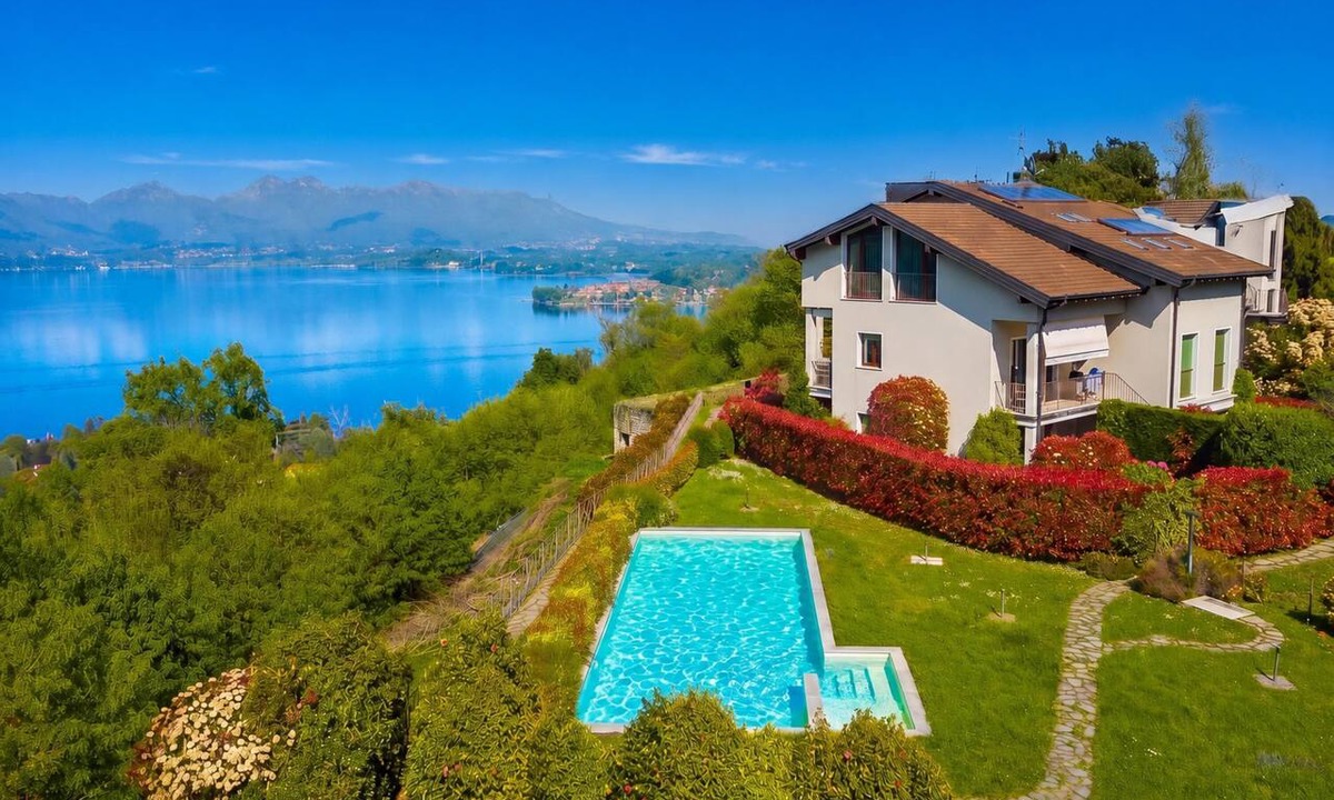 Meina Apartment | Aquavista Pool and Lake Maggiore View, Meina, Italy