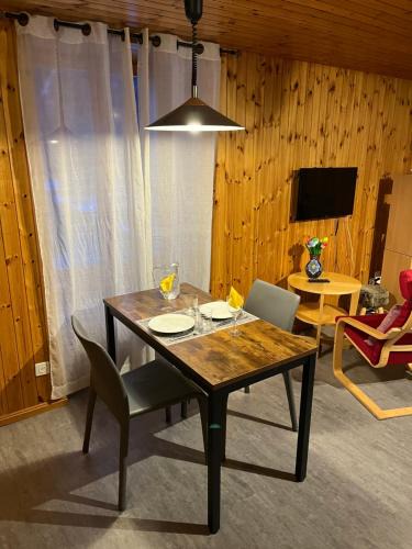 Evolene Apartment | Au village d'Evolène, très joli studio calme et ensoleillé