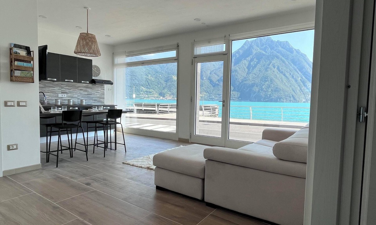 Castro Apartment | Beautiful and relaxing lake view