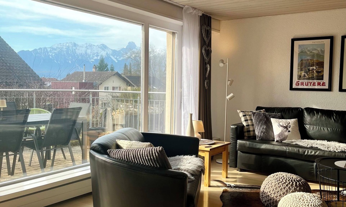 Steffisburg Apartment | Beautiful Apartement perfect for groups and families, near Thun and Interlaken