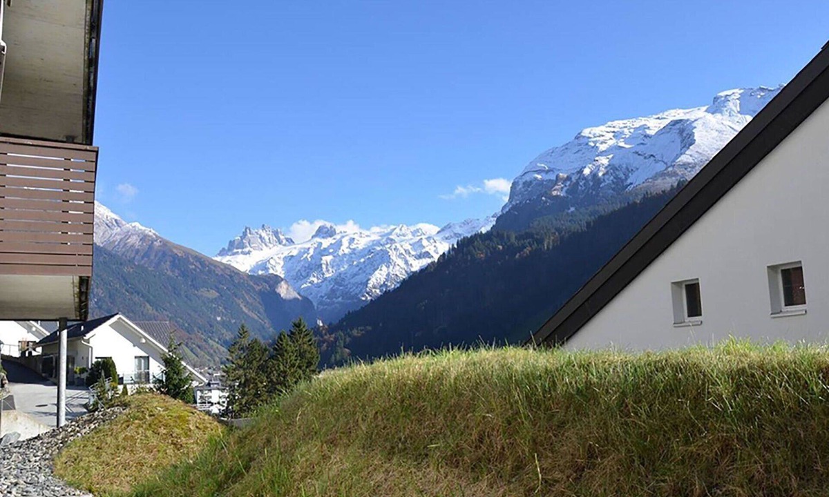 Engelberg Apartment | Beautiful apartment for 8 guests with WIFI, TV and balcony