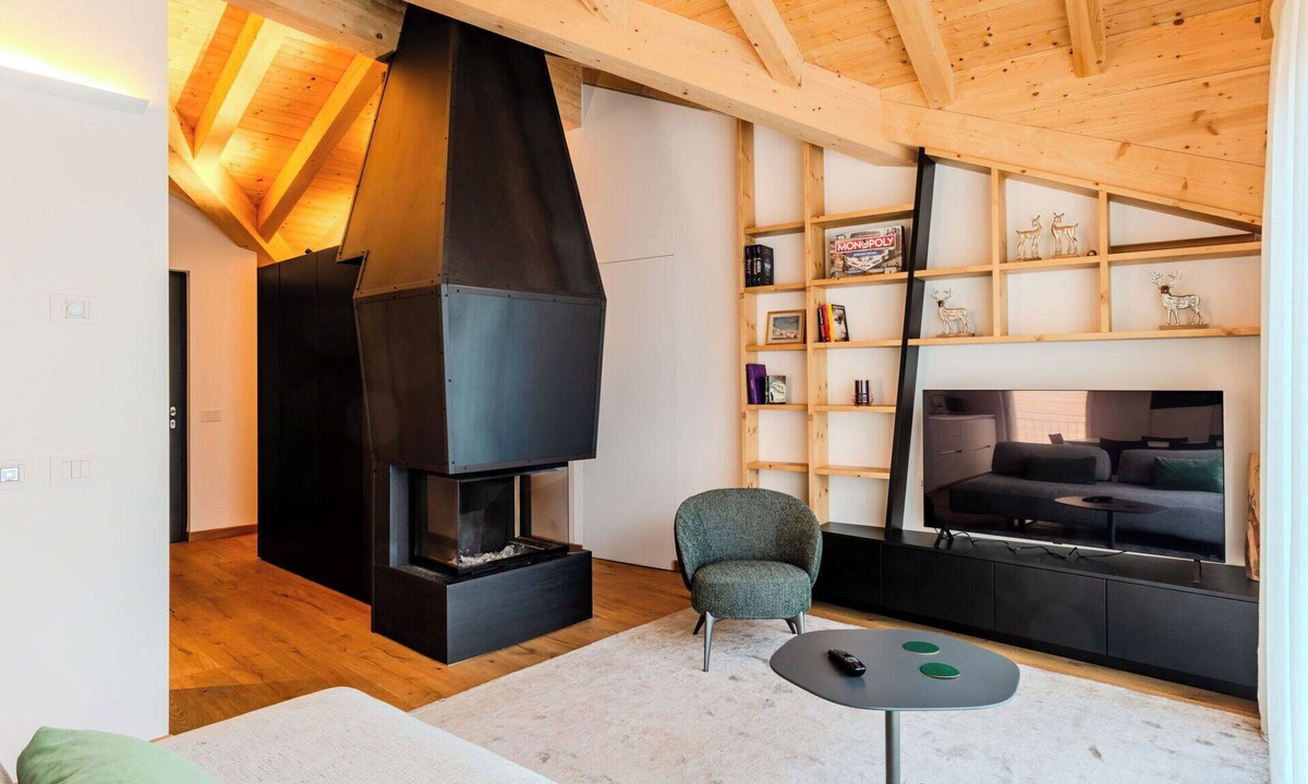 Pinzolo Villa | Beautiful apartment in villa for 4 people with WIFI, A/C, TV and balcony