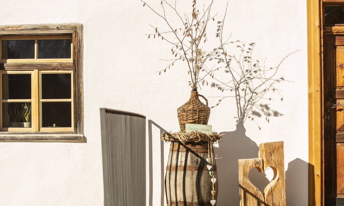 Kaunerberg Villa | Beautiful apartment in villa for 3 guests with WIFI and patio