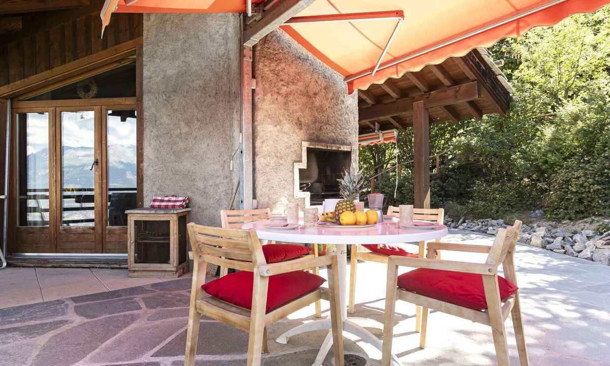 Les Mayens-de-Sion House | Beautiful private villa with private pool, WIFI, TV, terrace, pets allowed and panoramic view