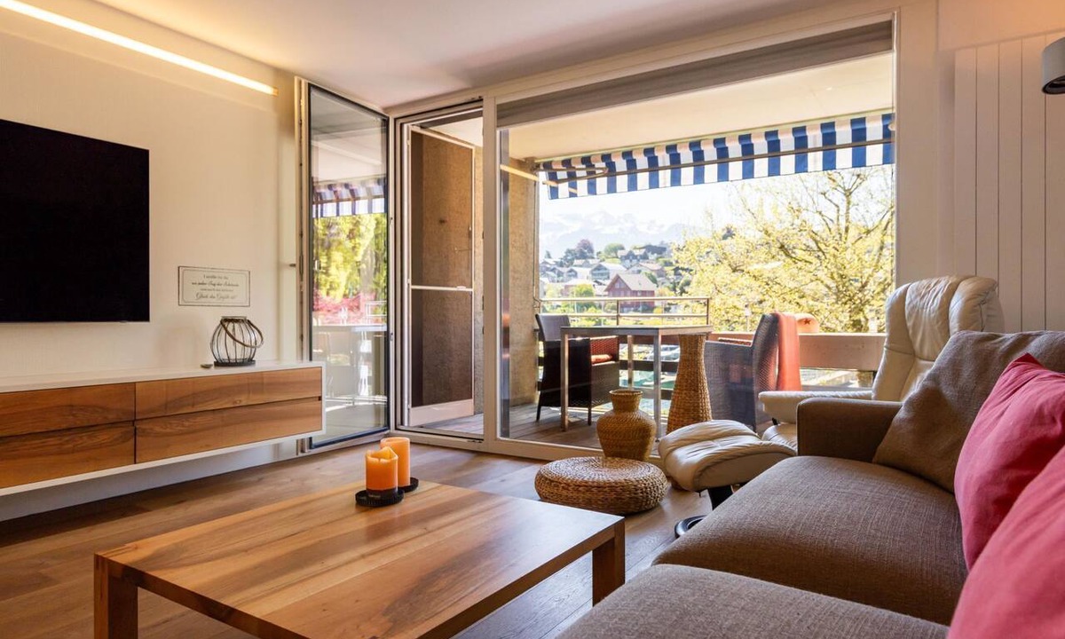 Spiez Apartment | Buchtoase Appartement/Fewo 4-Bett Wohnung by Interhome