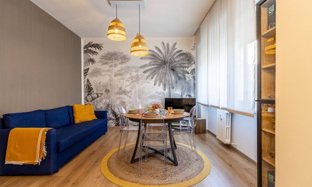 Arona Apartment | Casa Giada - Downtown Arona - 500 m from the lake - WiFi - By Guestaly