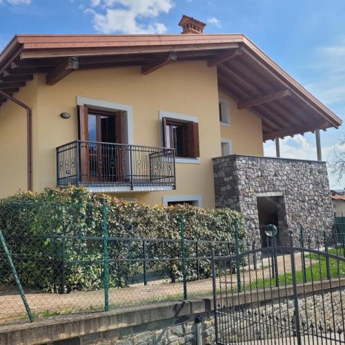 Bossico Apartment | Casa Gioia Alpina Mountain Lake Iseo Hospitality