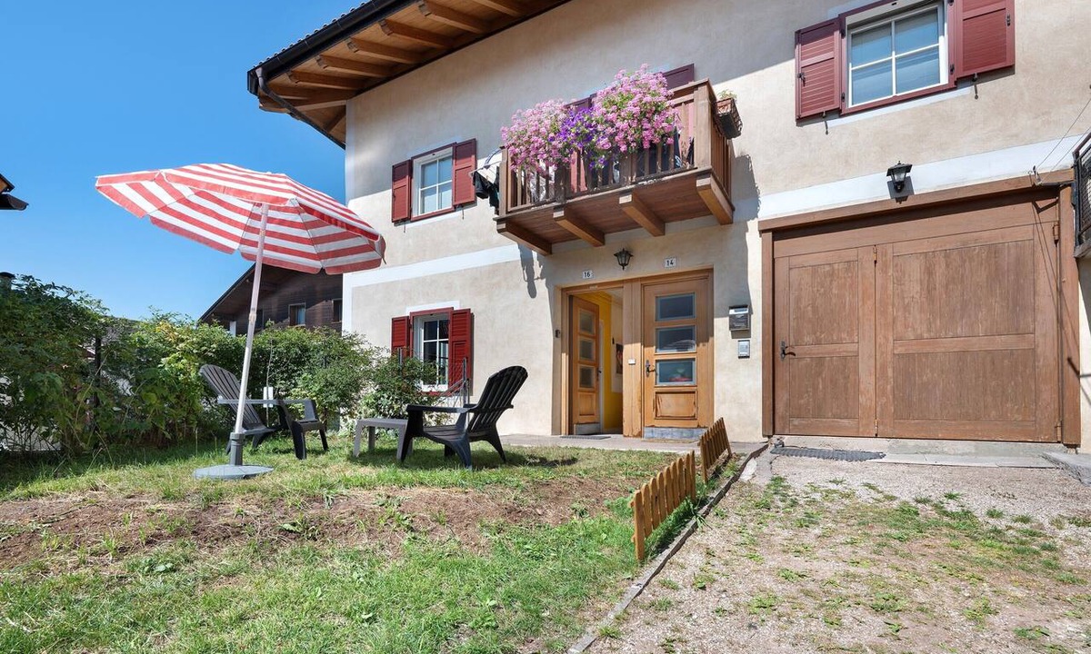Castello-Molina di Fiemme Apartment | 'Casa Avisio', private garden, Wi-Fi, and ski slopes nearby