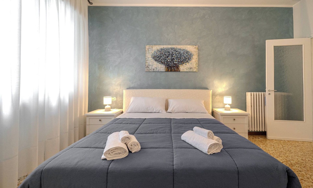 Novara Apartment | Casa Lella - Apartment for up to 6 people for families and group of friends