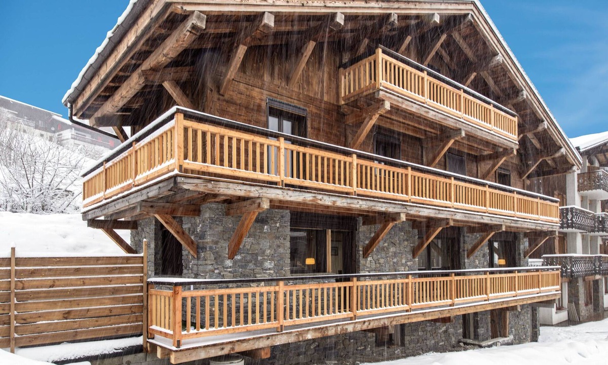 Les Gets Ski Chalet | Chalet 15 persons Les Gets ski resort 6/8 bedrooms with private bathroom Jacuzzi