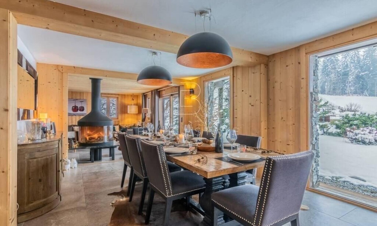 Demi-Quartier Ski Chalet | Chalet, 1st floor, terrace, fireplace or stove, parking, tv, 240m², Combloux
