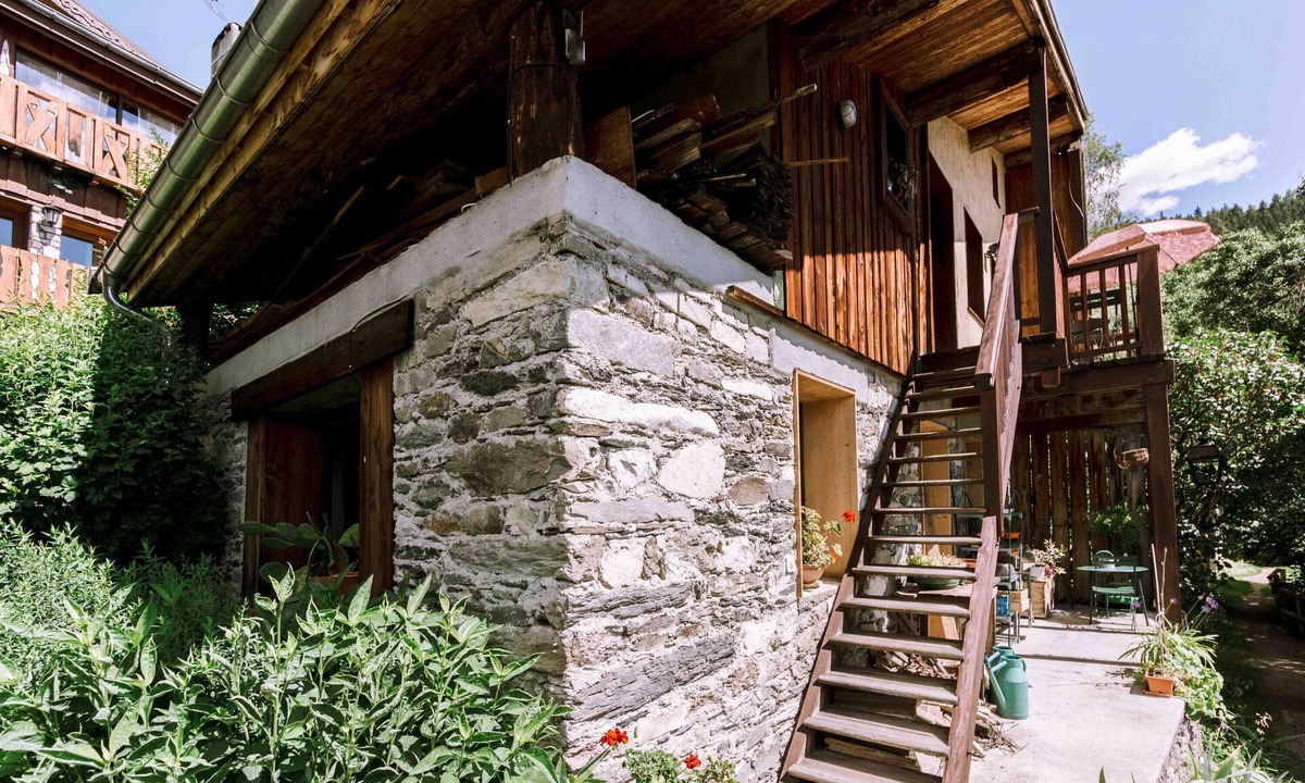 Bourg-Saint-Maurice Ski Chalet | Chalet "Cosy" with Mountain View & Private Terrace