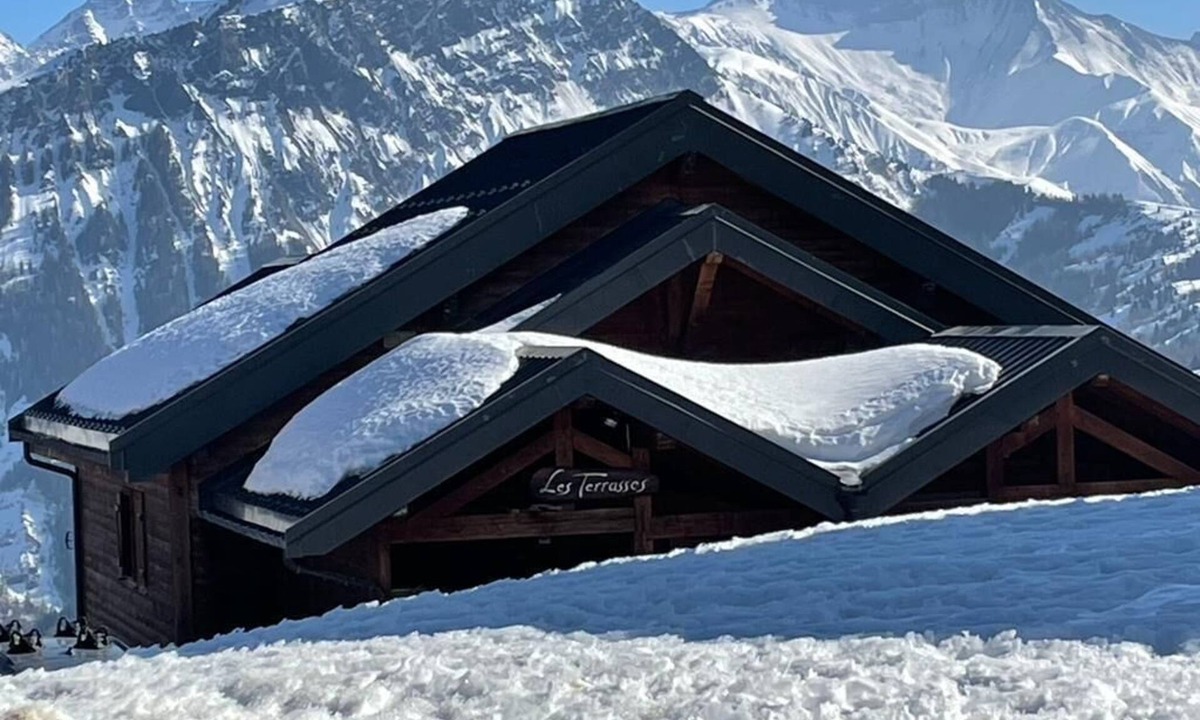 Villarembert Ski Chalet | Chalet Les Terrasses, directly behind the learning slope for children and kindergarten.