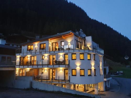 Mathon Apartment | Chasa Allegria