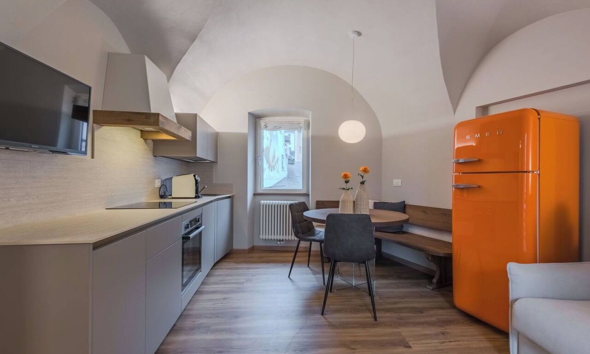 Fucine Apartment | Cosy apartment for 6 guests with WIFI, TV and balcony