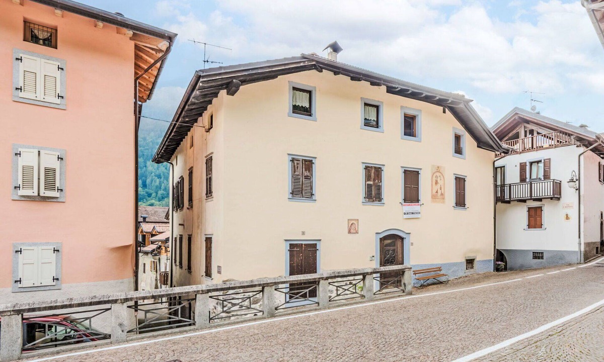 Bocenago Apartment | Cosy apartment for 6 people with WIFI and TV