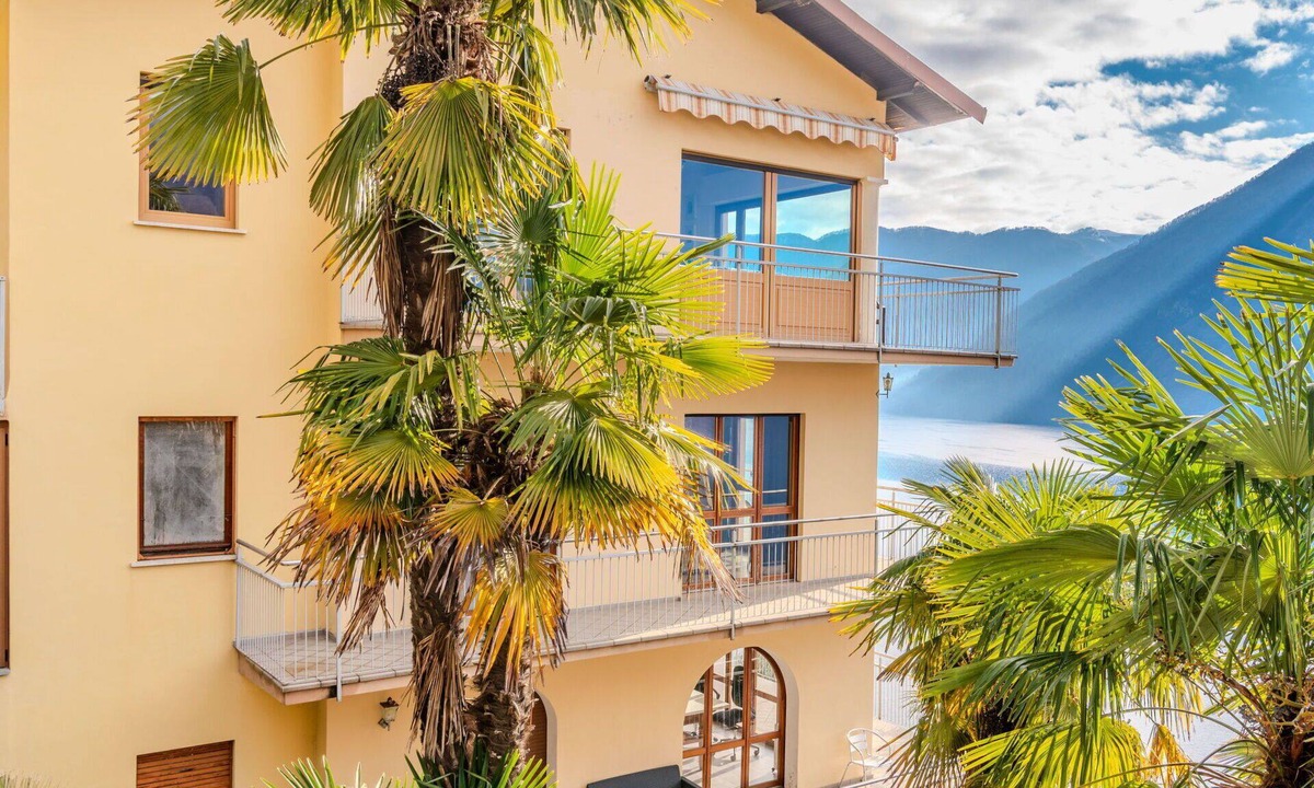Valsolda Apartment | Cosy apartment for 6 guests with WIFI, TV, balcony and pets allowed
