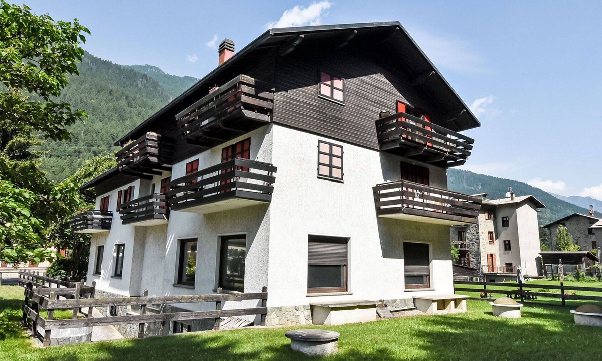 Cepina Apartment | Cosy apartment for 3 people with WIFI, TV, terrace and pets allowed