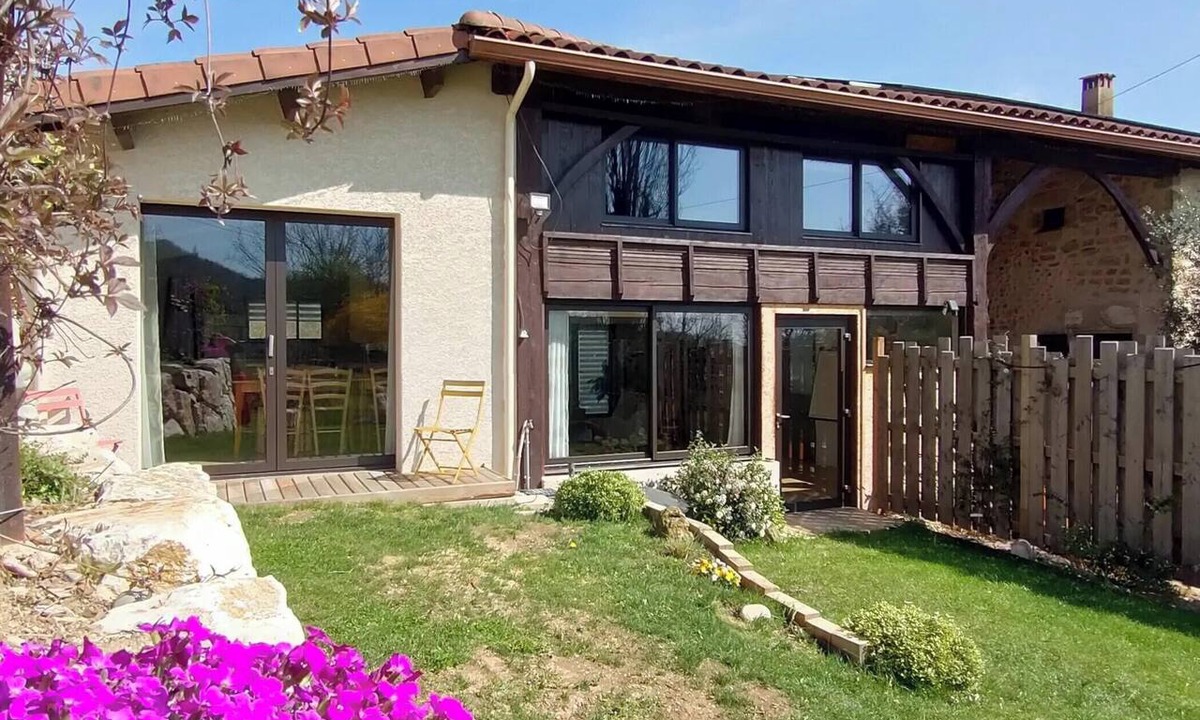Saint-Marcellin Vercors Isere Communaute House | Cottage “Maison de la Source, group lodging” surrounded by nature