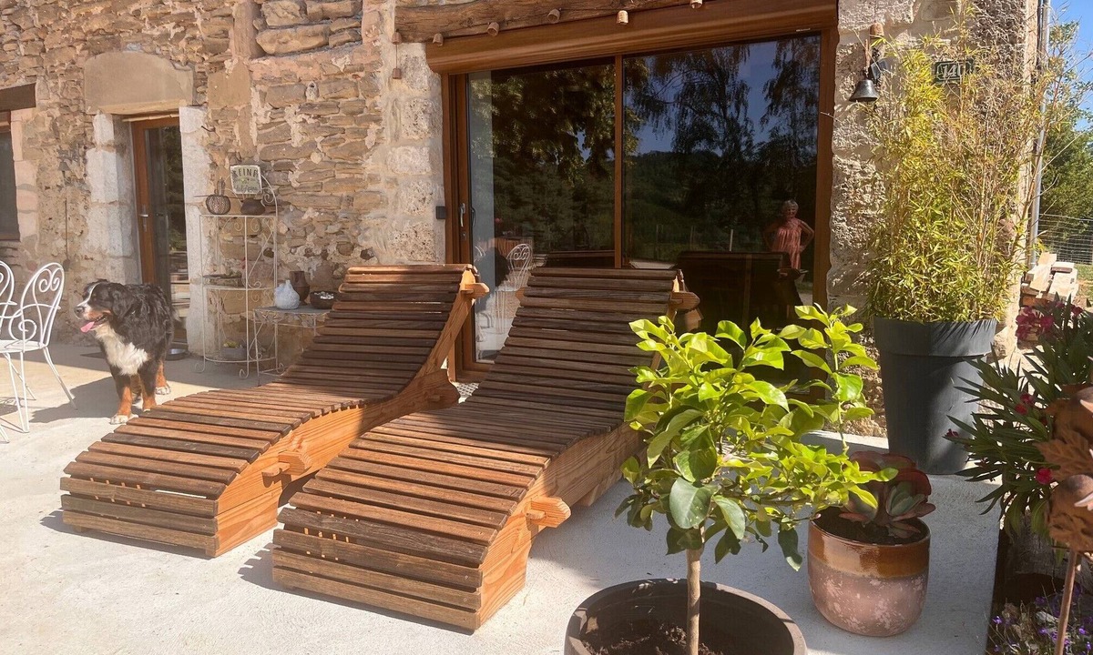 Murinais House | Country House 'Maison Des Trois Chouettes' with Mountain View, Private Terrace and Wi-Fi