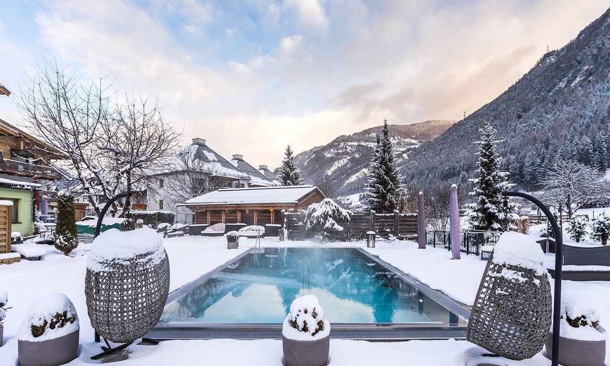 Ried im Oberinntal House | Doppelzimmer Löwnzahn - Hotel Riederhof Gmbh & Co KG