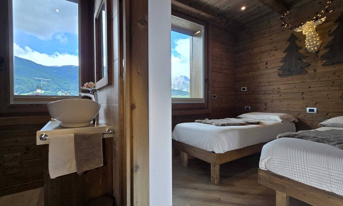 Valtellina Ski Chalet | Exclusive rustic chic chalet with large furnished rooftop garden