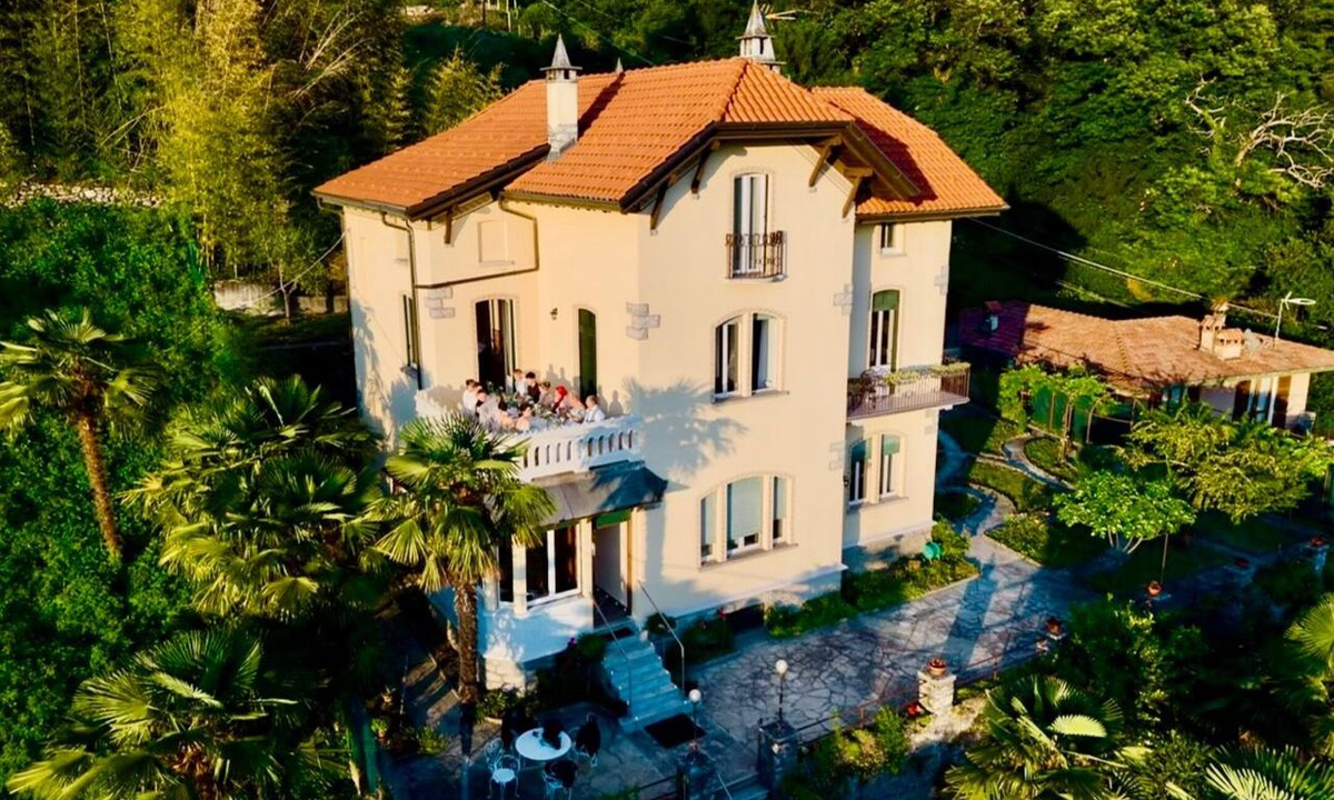 Perledo Villa | EXCLUSIVE VILLA WITH FANTASTIC LAKE VIEW