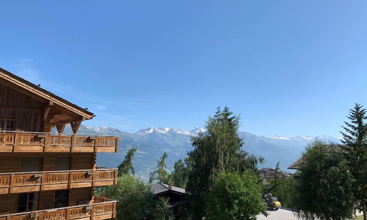 Saint-Pierre-de-Clages Apartment | Four Valleys Haute Nendaz Valais nice apartment with swimming pool CH