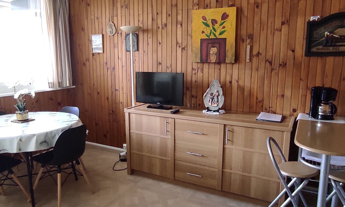 Besse-et-Saint-Anastaise Apartment | Cozy 1-bedroom apartment in Super Besse center