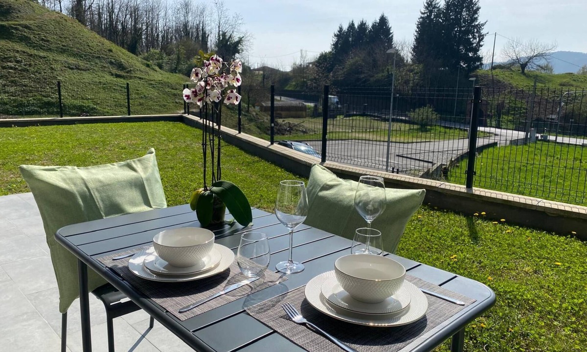 Villongo Apartment | GREEN WAVES HOME - A STONE'S THROW FROM LAKE ISEO