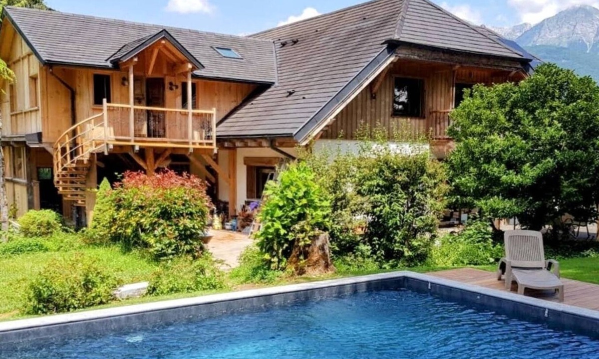 Doussard House | Héritière d'une longue histoire remontant au 18ème siècle, notre maison familiale a vu ses enfants voguer vers d'autres horizons.