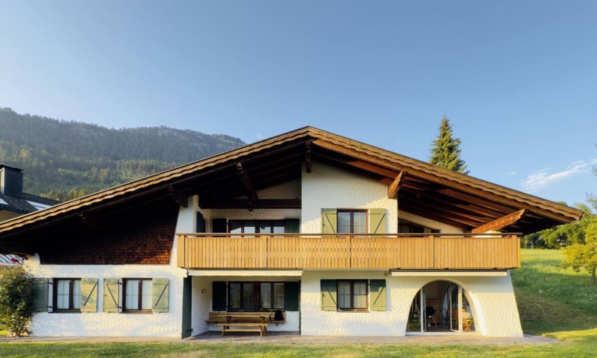 Bludenz House | Halden Hills - Holiday home, shower or bath, WC